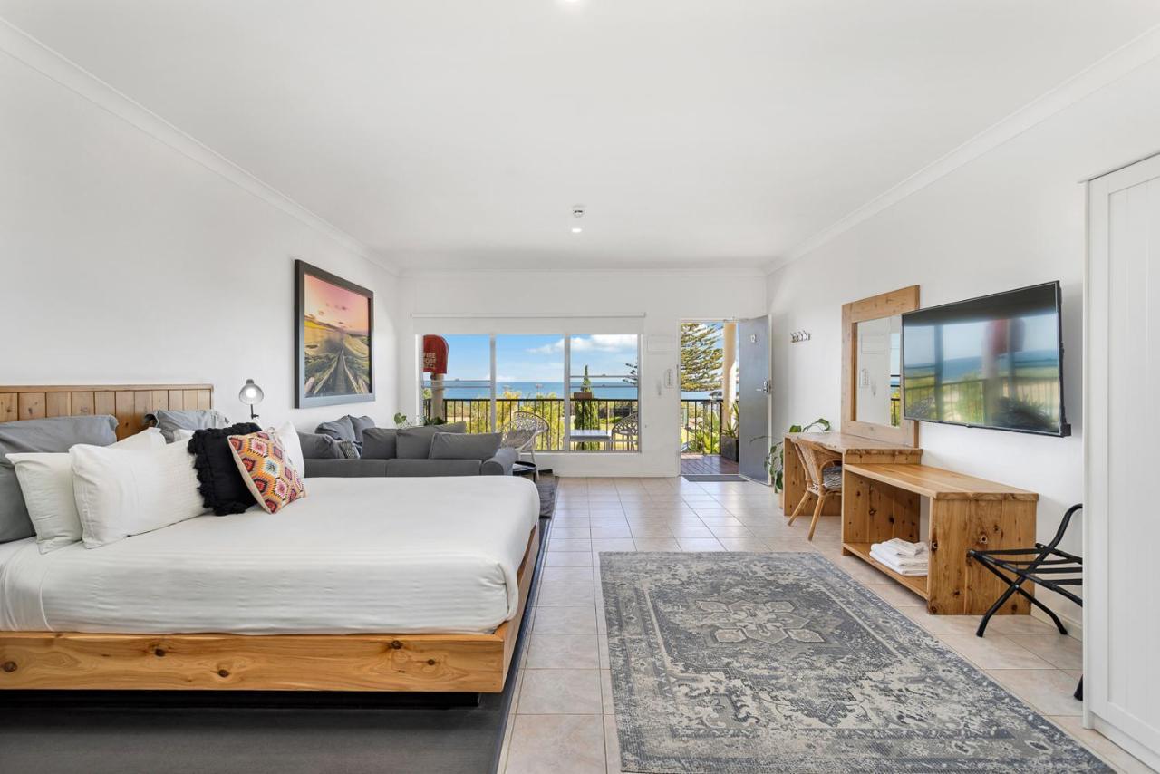 Coast Motel And Apartments Port Noarlunga Bagian luar foto