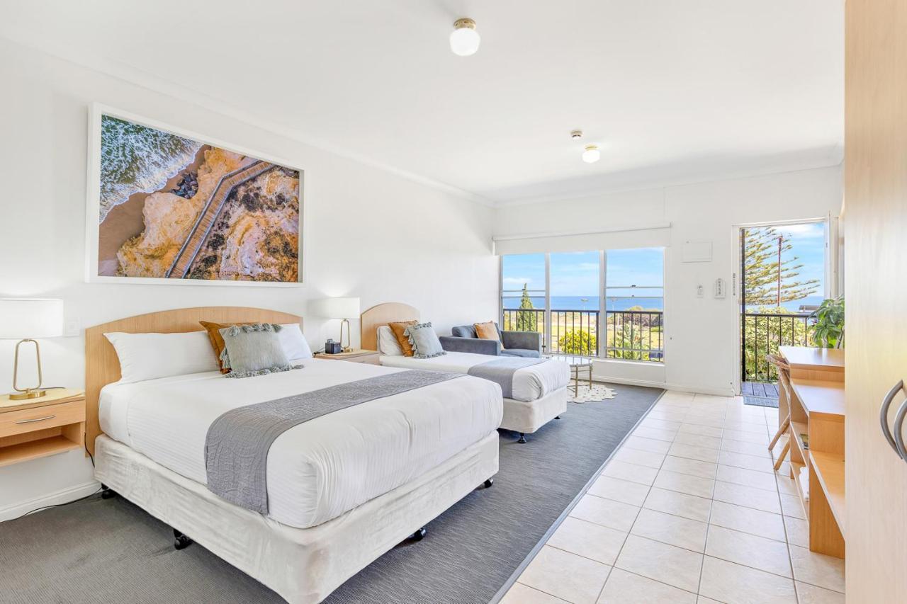 Coast Motel And Apartments Port Noarlunga Bagian luar foto
