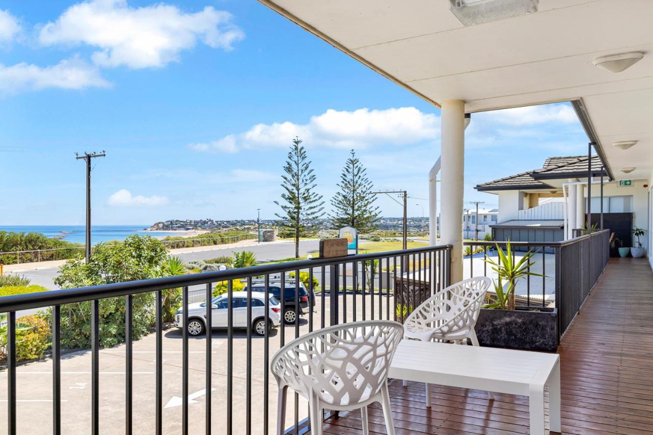 Coast Motel And Apartments Port Noarlunga Bagian luar foto
