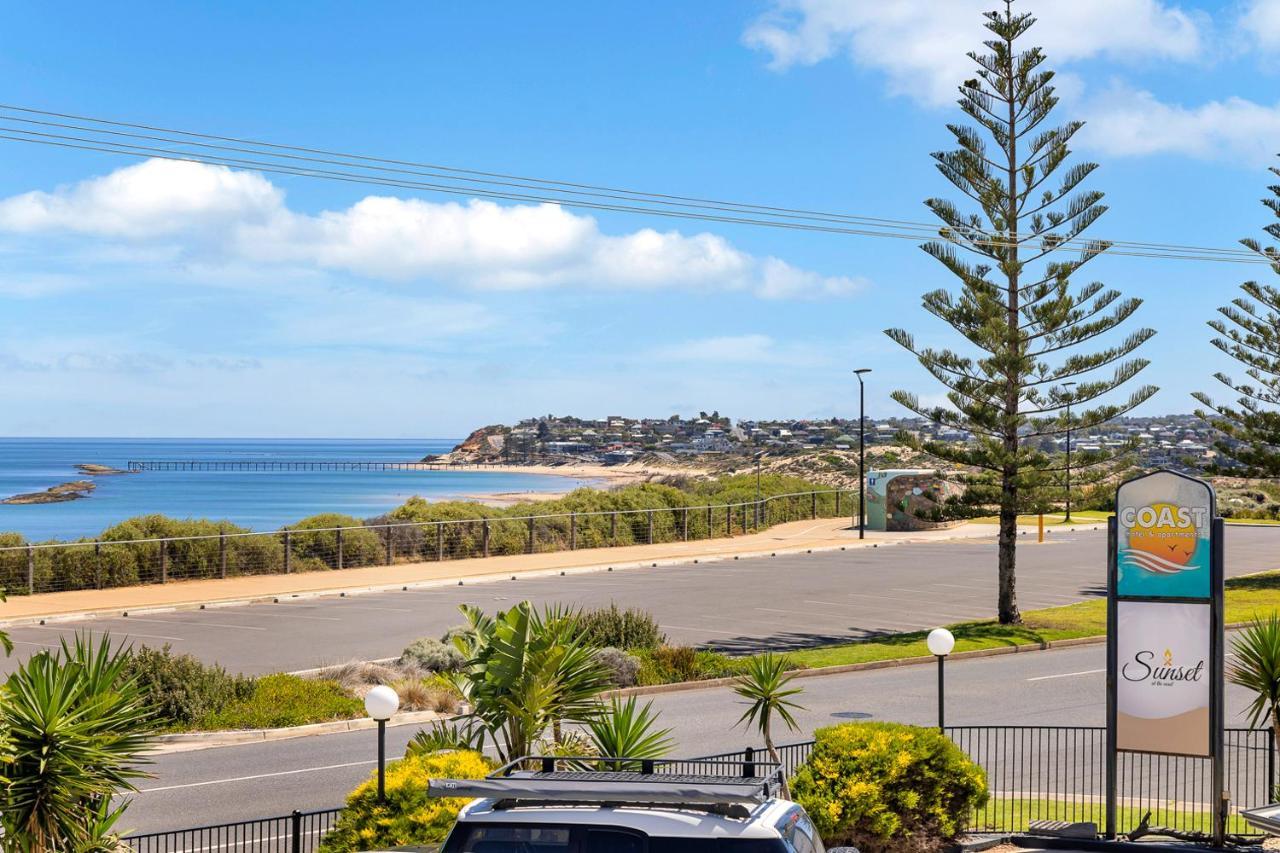 Coast Motel And Apartments Port Noarlunga Bagian luar foto