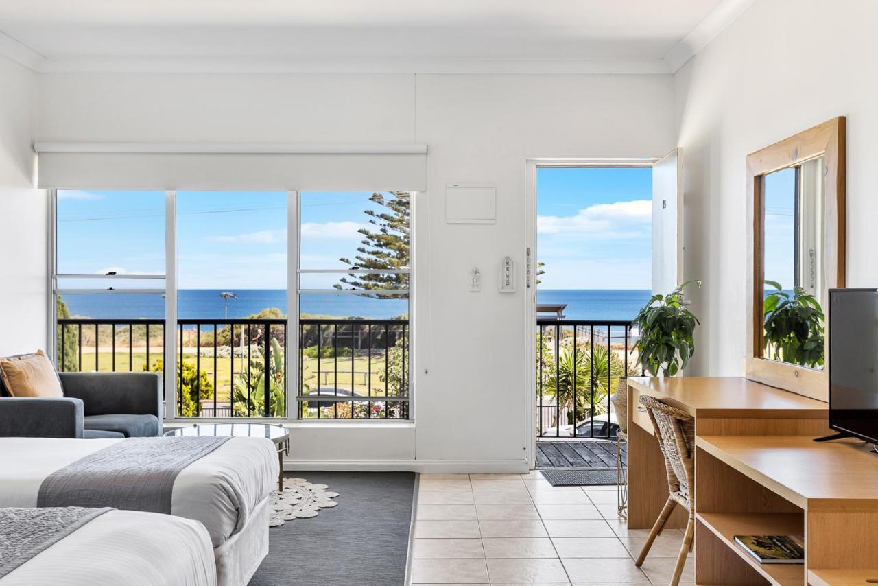 Coast Motel And Apartments Port Noarlunga Bagian luar foto