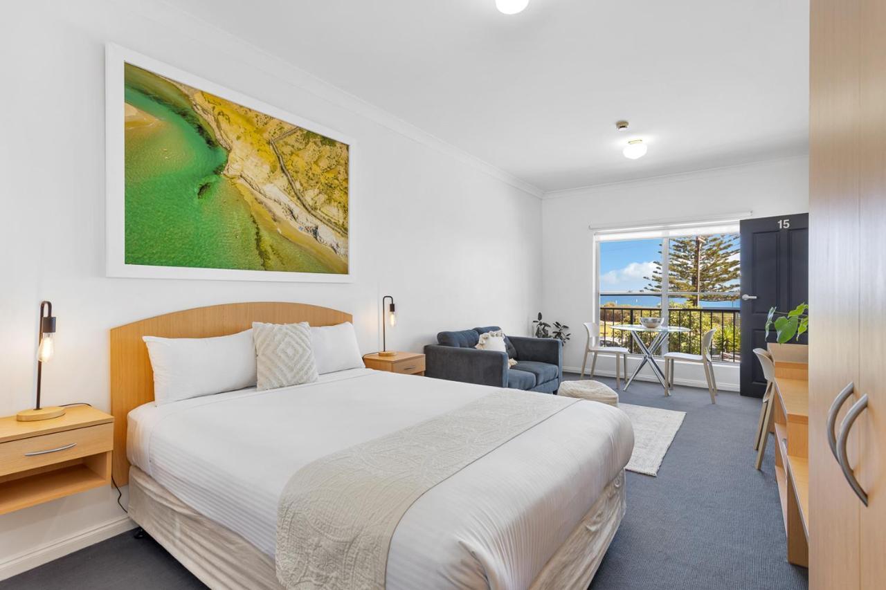 Coast Motel And Apartments Port Noarlunga Bagian luar foto